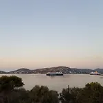Port View House Parasporos